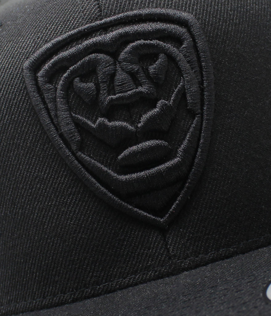 Special Pieces SCHWARZE CAP mit schwarzem Logo